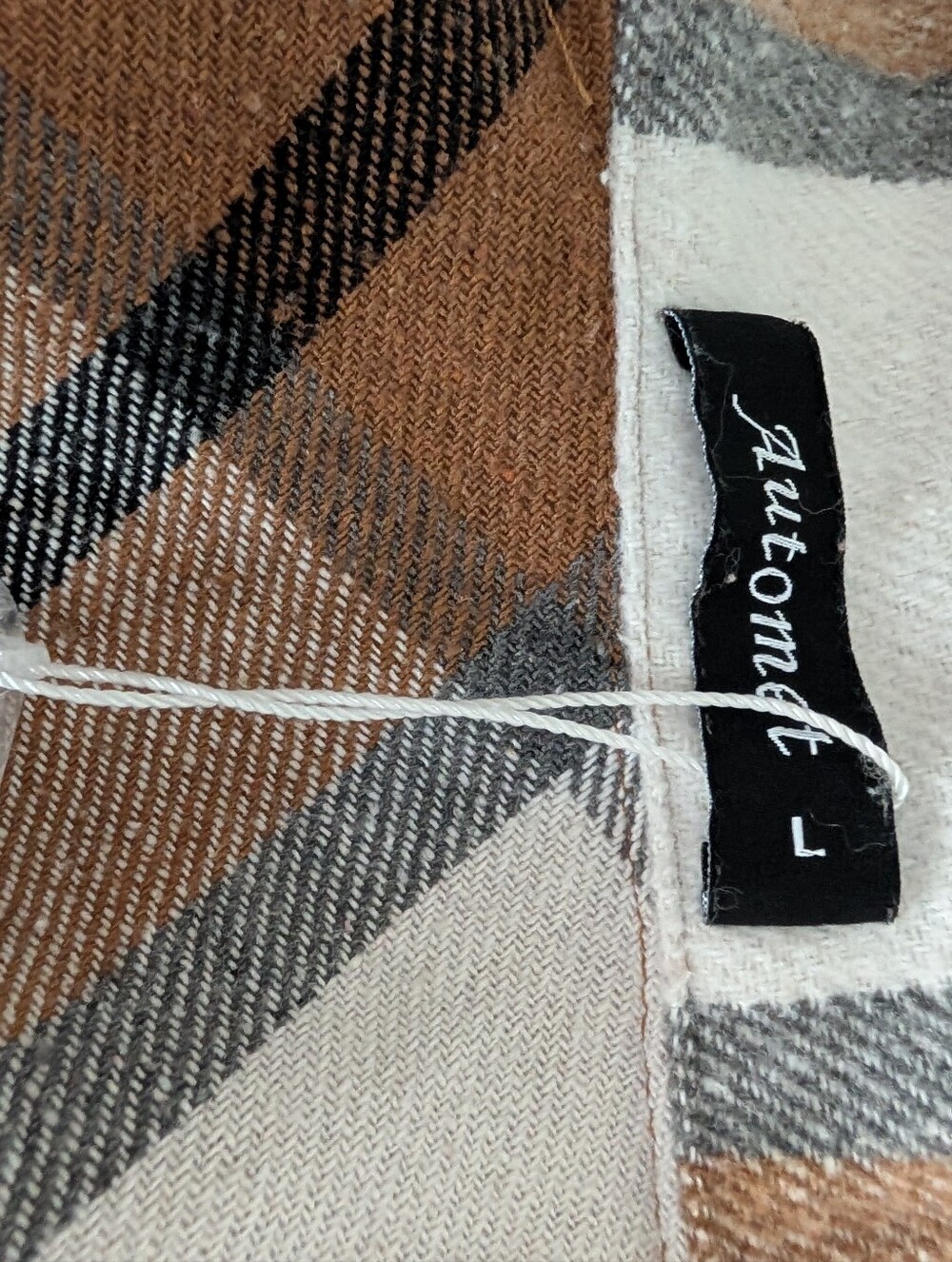 NWT Automet Women's Plaid Flannel Shirt Shacket Jacket - Tan & White Large - Picture 6 of 8